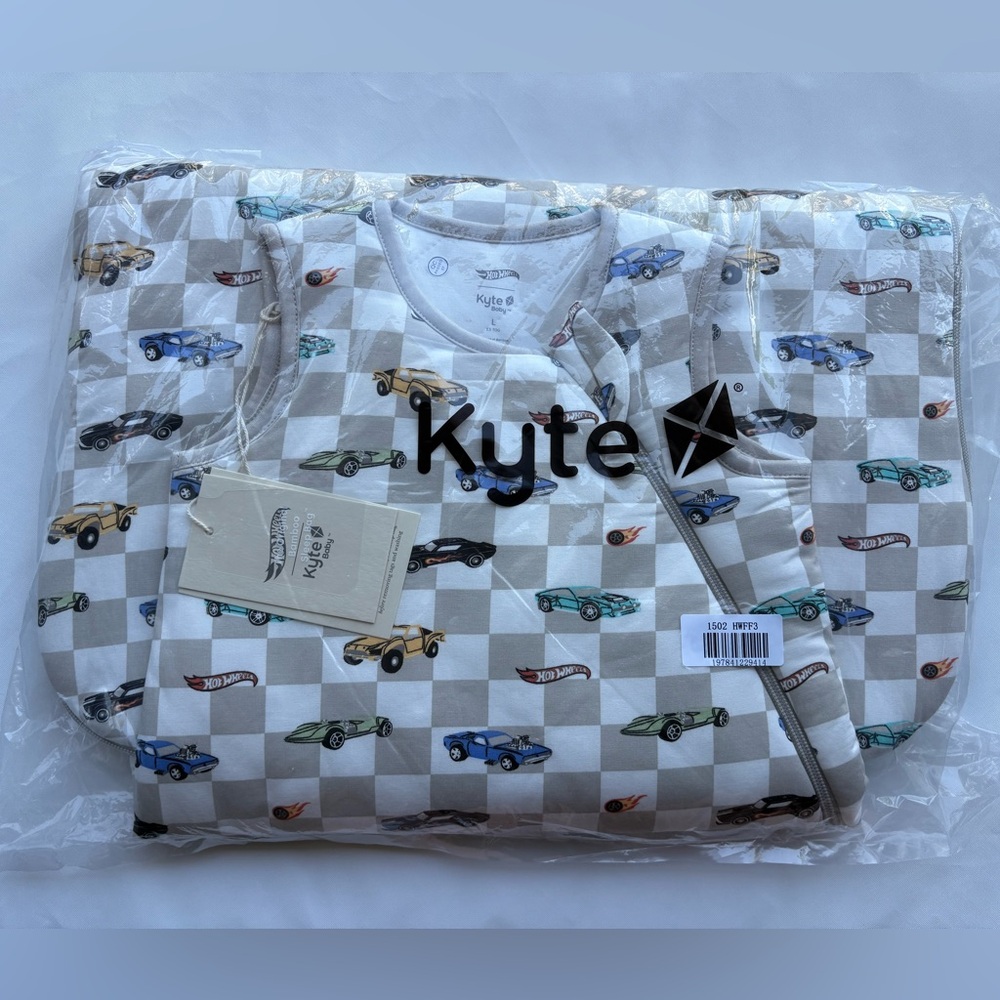 Kyte BABY - 2.5 Tog - Large - Hot Wheels Fast & Fierce